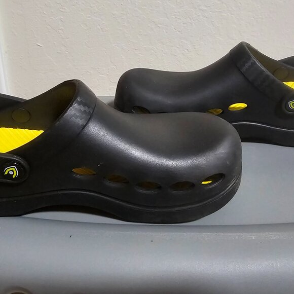 VKTRY Performance Clogs/Slides - Picture 4 of 6